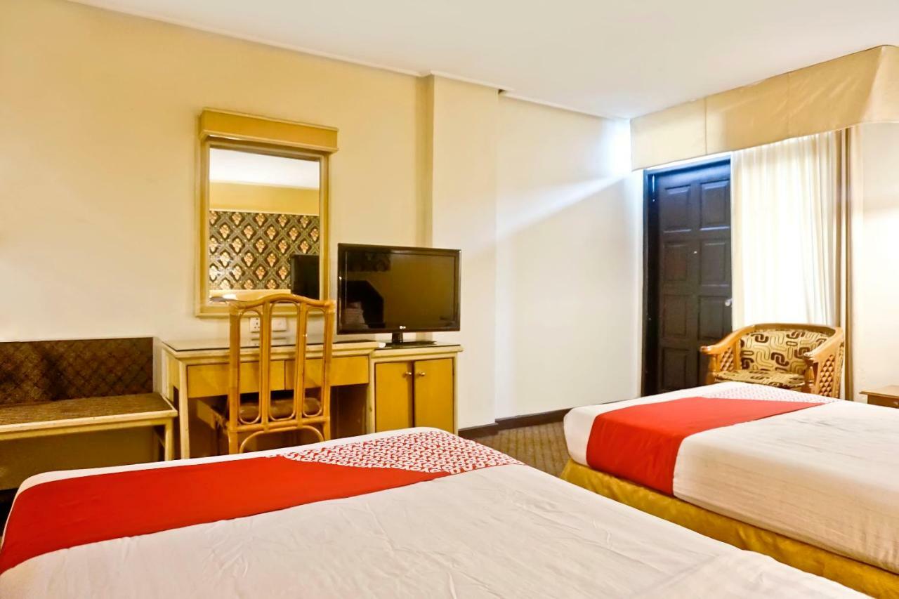 Oyo 805 Hotel Dyan Graha Pekanbaru Exterior foto